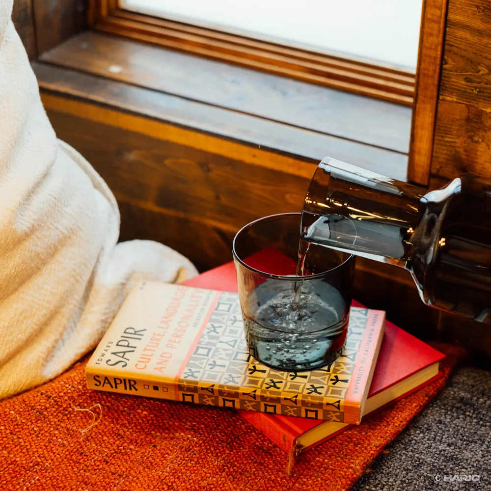 HARIO COLORS Night Carafe - Image 4