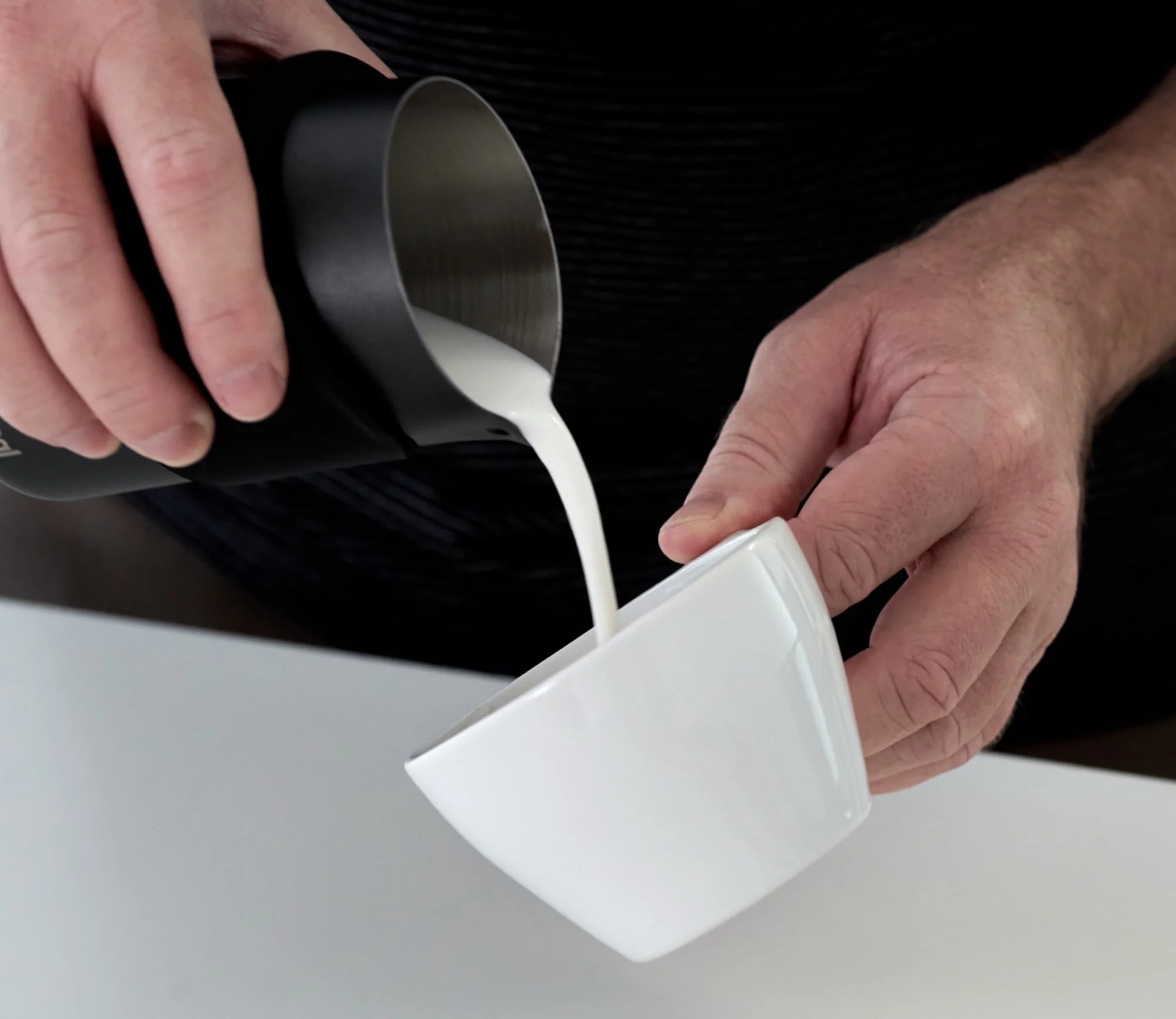 Subminimal FlowTip Jug - Handleless - Image 4